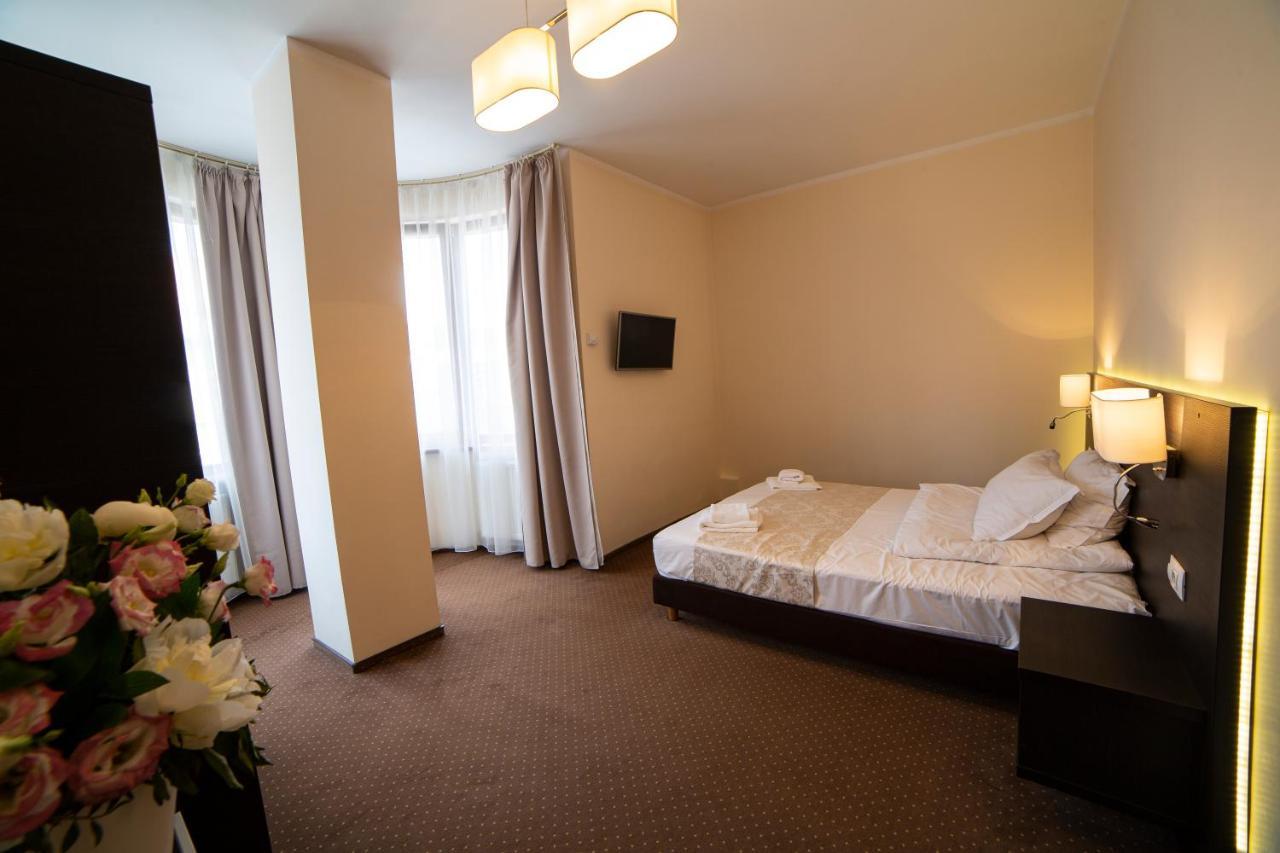 Restaurant Pensiune Bucovina Кымпулунг-Молдовенеск Экстерьер фото