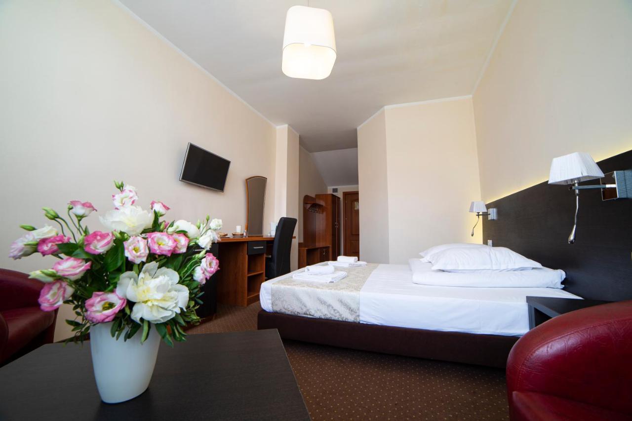 Restaurant Pensiune Bucovina Кымпулунг-Молдовенеск Экстерьер фото