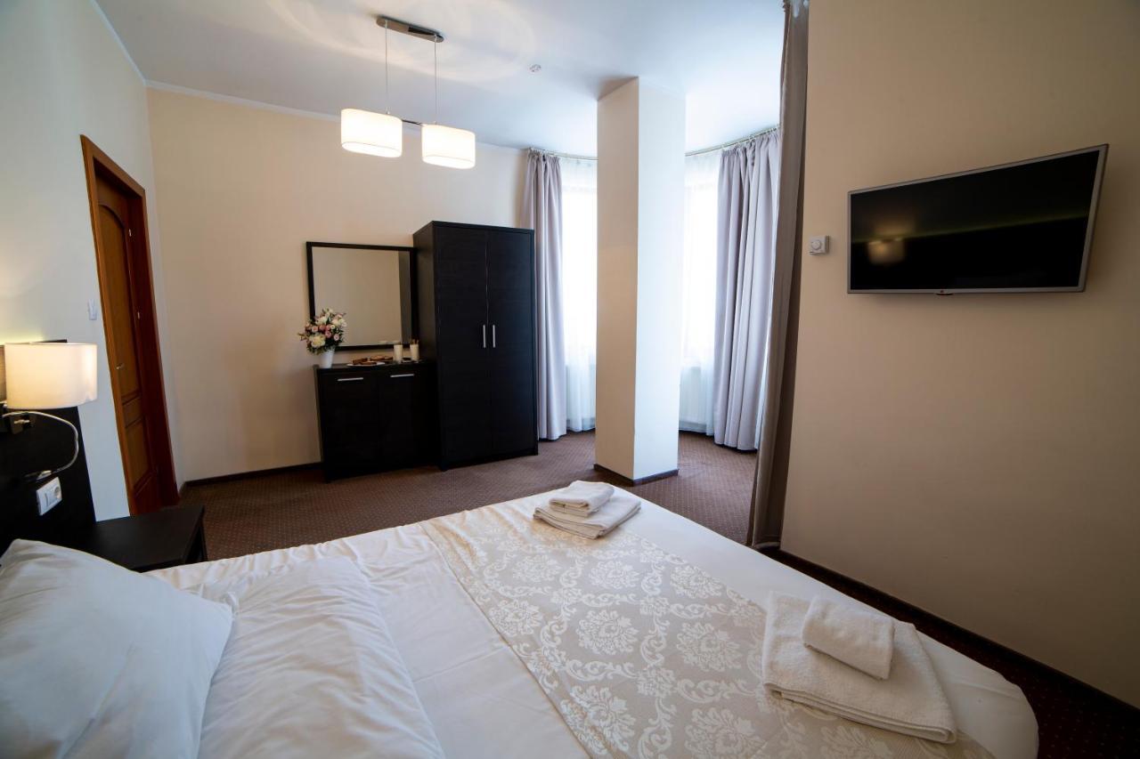 Restaurant Pensiune Bucovina Кымпулунг-Молдовенеск Экстерьер фото