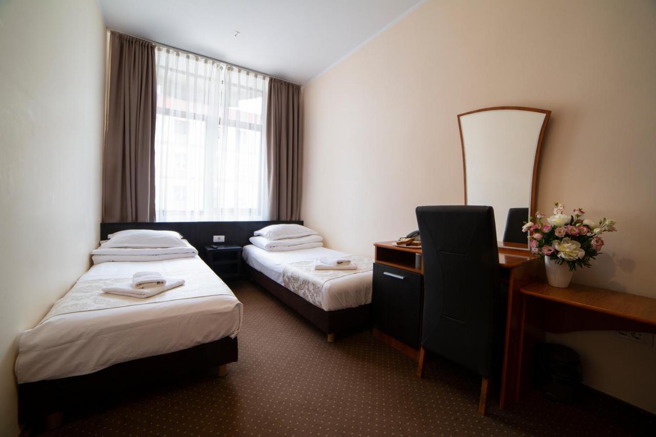 Restaurant Pensiune Bucovina Кымпулунг-Молдовенеск Экстерьер фото